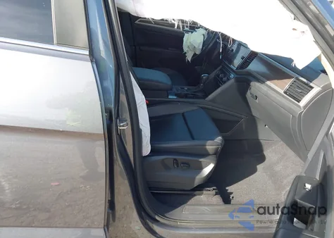 2018 Volkswagen Atlas 2.0T Sel z USA, uszkodzony, nr VIN 1V2EP2CA1JC598776